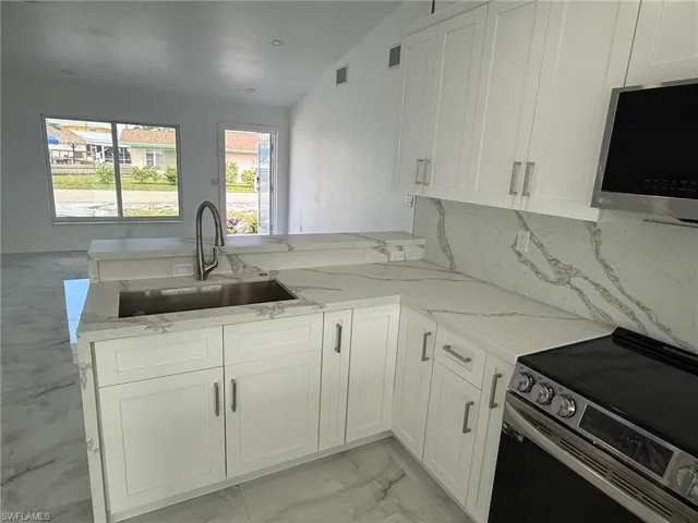2823 Janet St, Matlacha, Florida 33993