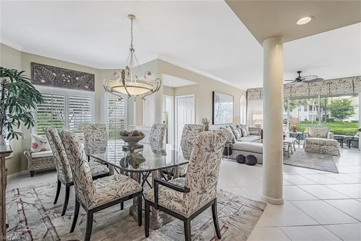 8471  Abbington  CIR, Naples, FL 34108