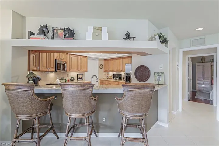 8471  Abbington  CIR, Naples, FL 34108