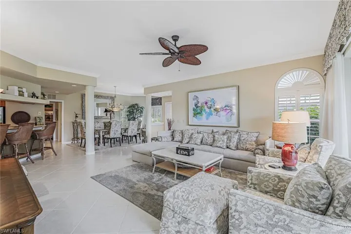 8471  Abbington  CIR, Naples, FL 34108