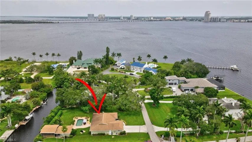 787 Overriver Dr, North Fort Myers, Florida 33903