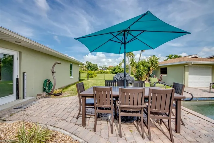 787 Overriver Dr, North Fort Myers, Florida 33903