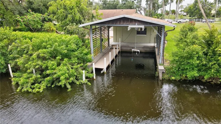 787 Overriver Dr, North Fort Myers, Florida 33903