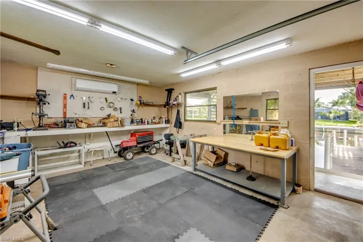 787 Overriver Dr, North Fort Myers, Florida 33903