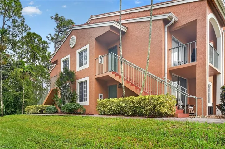 1240 Wildwood Lakes Blvd 101, Naples, Florida 34104