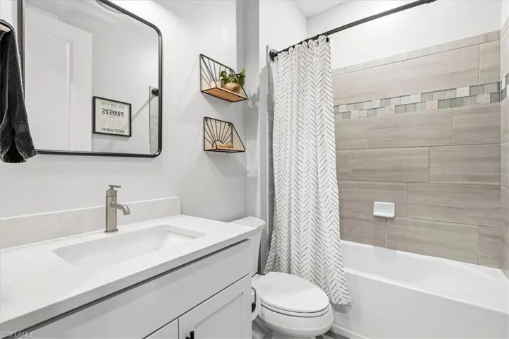 9831 Everglades Dr, Naples, Florida 34120
