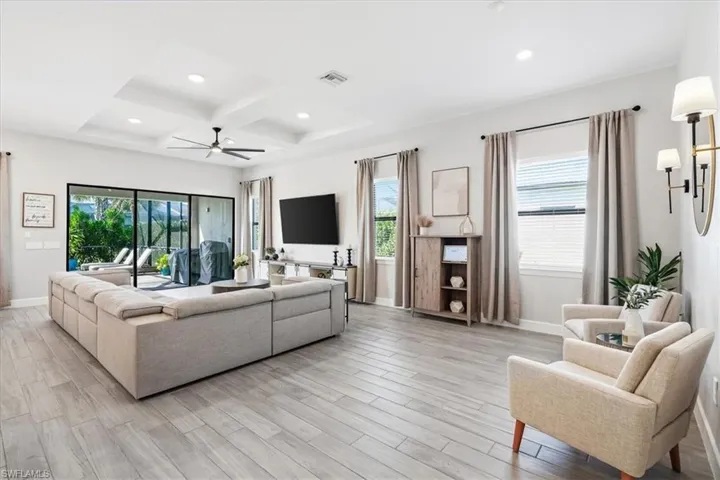 9831 Everglades Dr, Naples, Florida 34120
