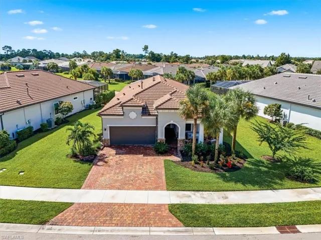 9831 Everglades Dr, Naples, Florida 34120