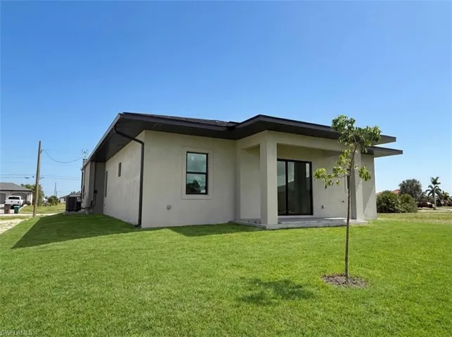 4332 Nw 32nd St, Cape Coral, Florida 33993