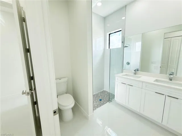4332 Nw 32nd St, Cape Coral, Florida 33993