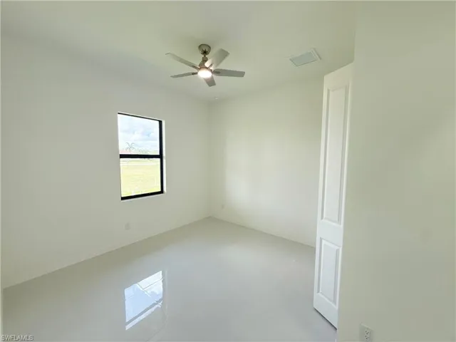 4332 Nw 32nd St, Cape Coral, Florida 33993