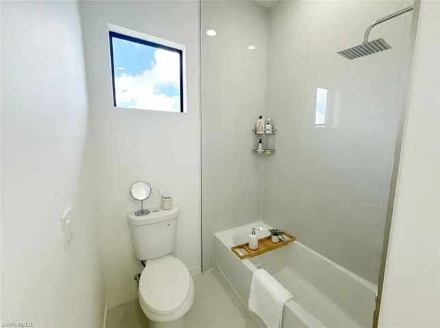 4332 Nw 32nd St, Cape Coral, Florida 33993