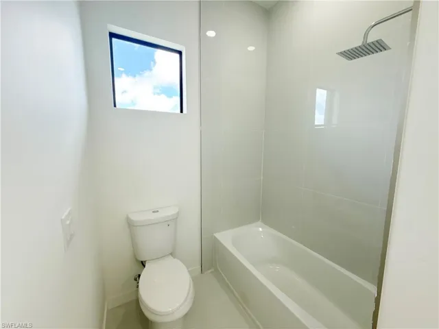 4332 Nw 32nd St, Cape Coral, Florida 33993