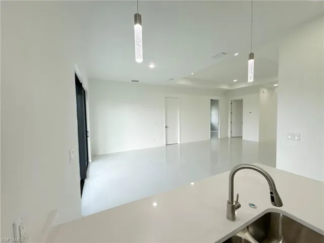 4332 Nw 32nd St, Cape Coral, Florida 33993