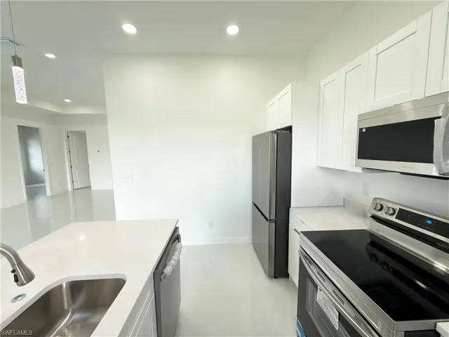 4332 Nw 32nd St, Cape Coral, Florida 33993