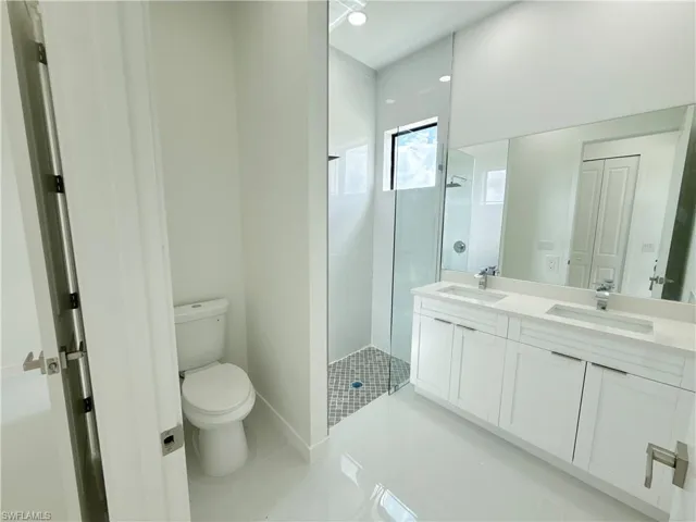 4332 Nw 32nd St, Cape Coral, Florida 33993