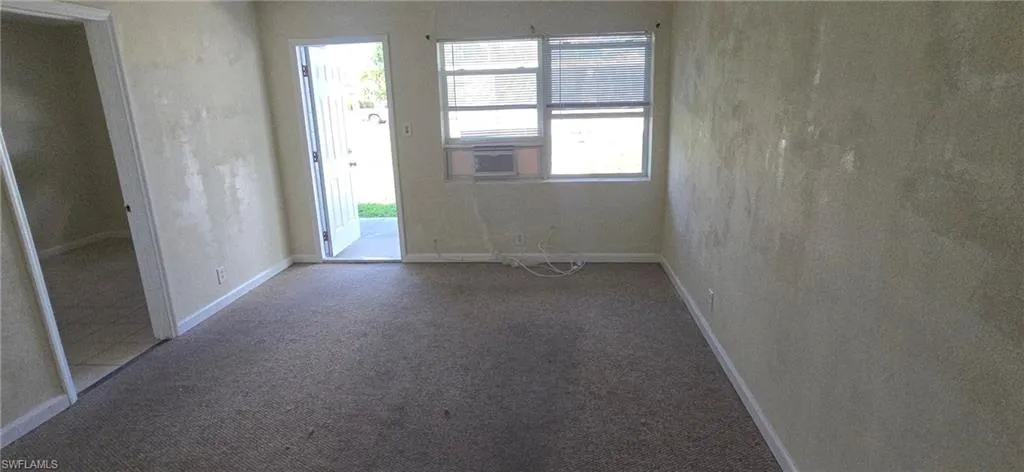 3049  2nd  ST, Fort Myers, FL 33916