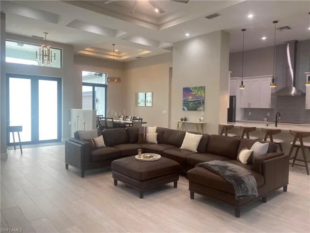 360 13th St Sw, Naples, Florida 34117