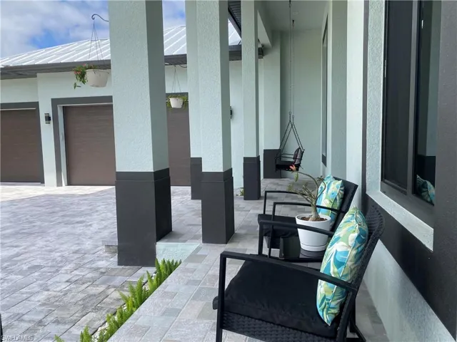 360 13th St Sw, Naples, Florida 34117