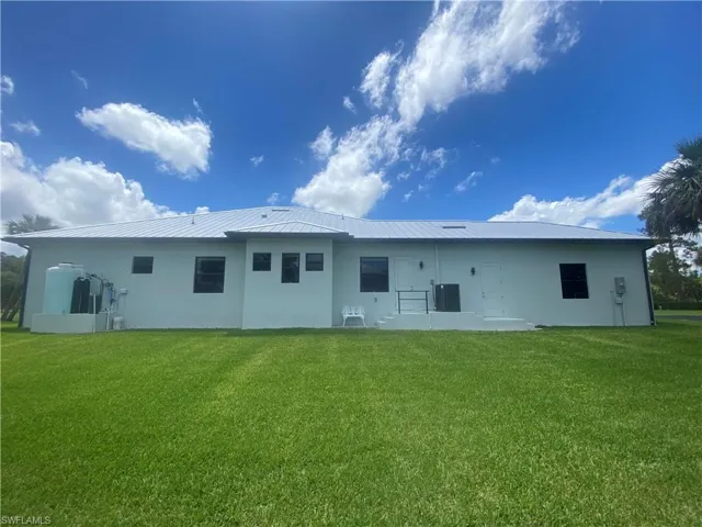 360 13th St Sw, Naples, Florida 34117