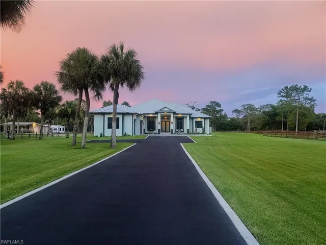 360 13th St Sw, Naples, Florida 34117