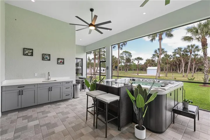 360 13th St Sw, Naples, Florida 34117