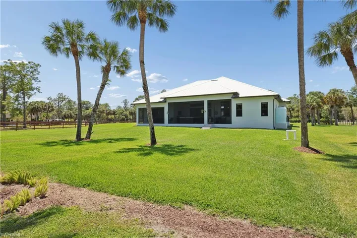 360 13th St Sw, Naples, Florida 34117