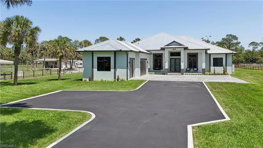 360 13th St Sw, Naples, Florida 34117