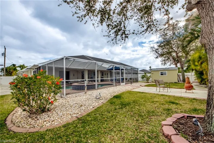 826 SW 4th  AVE, Cape Coral, FL 33991