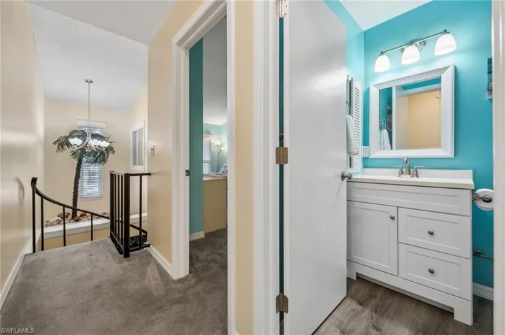 Main Upstairs Bathroom