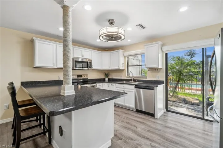 Breakfast bar is the perfect place for a snack!