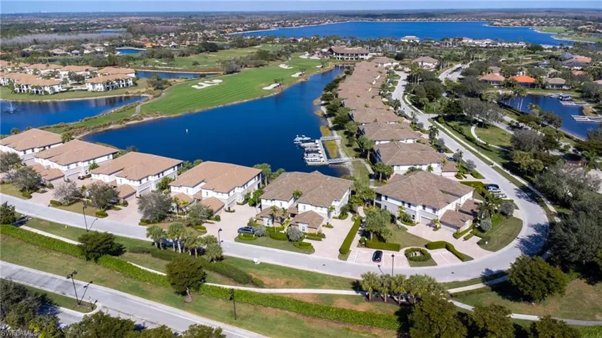 8775  Coastline  CT, Naples, FL 34120