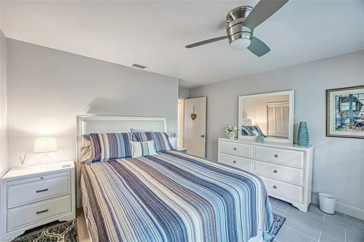 Bedroom with ceiling fan