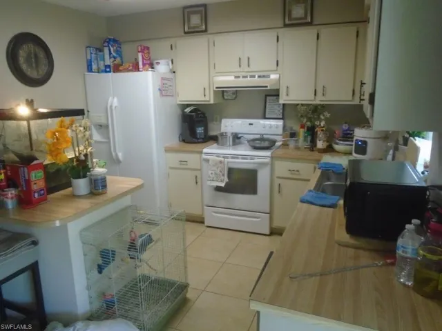 129 SW Trafalgar  PKWY, Cape Coral, FL 33991
