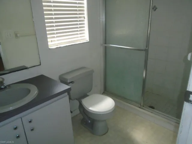 129 Sw Trafalgar Pkwy, Cape Coral, Florida 33991