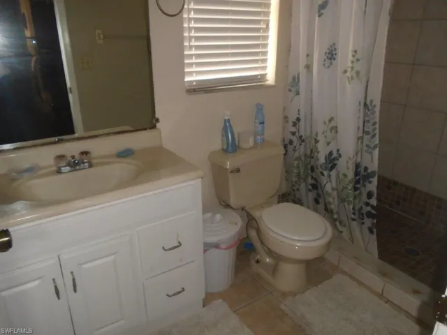 129 SW Trafalgar  PKWY, Cape Coral, FL 33991