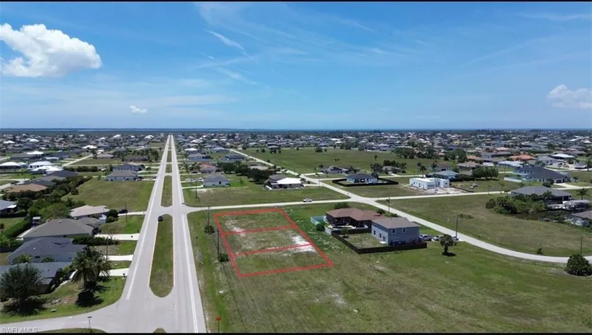 3227  Gulfstream  PKWY, Cape Coral, FL 33993