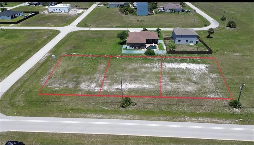 3227  Gulfstream  PKWY, Cape Coral, FL 33993