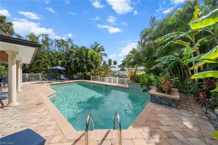1030 Aqua Ln, Fort Myers, Florida 33919