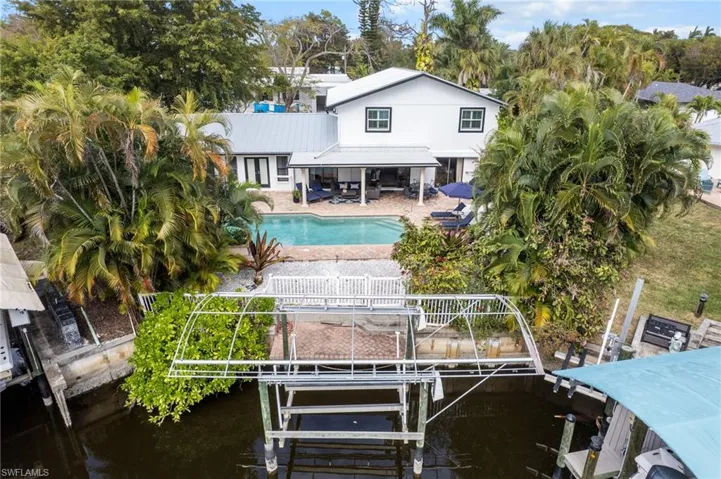 1030 Aqua Ln, Fort Myers, Florida 33919