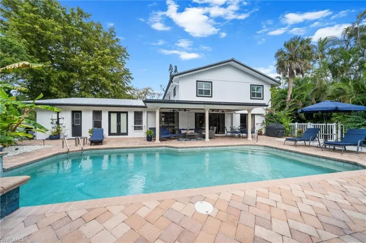 1030 Aqua Ln, Fort Myers, Florida 33919