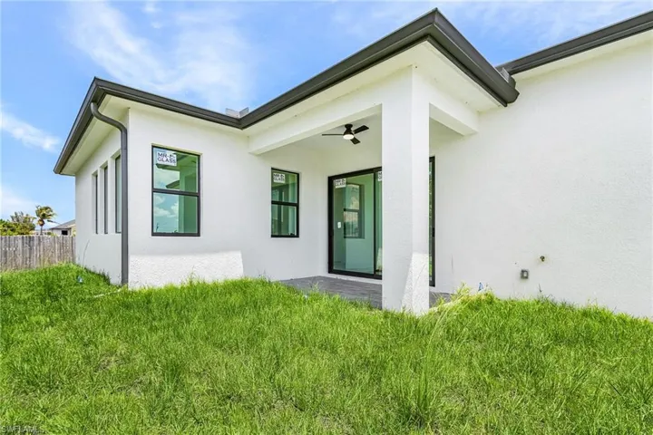 1322 NE 5th  PL, Cape Coral, FL 33909