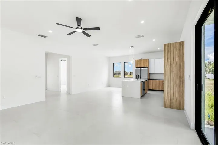 1322 NE 5th  PL, Cape Coral, FL 33909