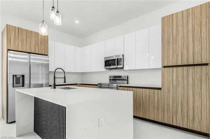 1322 NE 5th  PL, Cape Coral, FL 33909