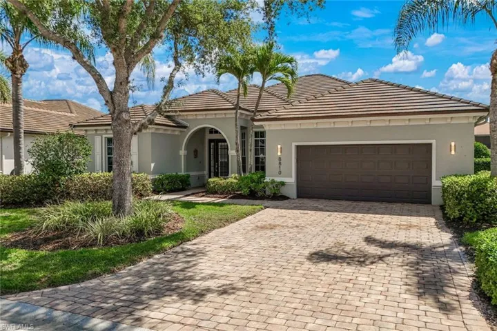 8810 Spinner Cove Ln, Naples, Florida 34120