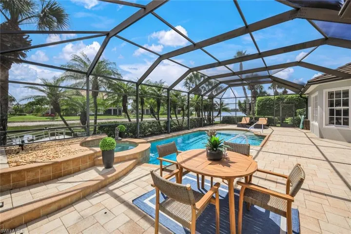 8810 Spinner Cove Ln, Naples, Florida 34120