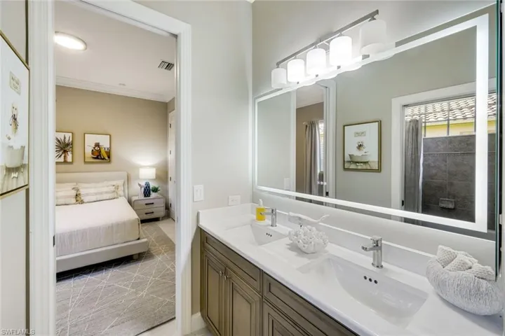 8810 Spinner Cove Ln, Naples, Florida 34120