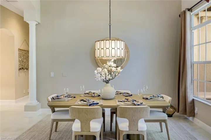 8810 Spinner Cove Ln, Naples, Florida 34120