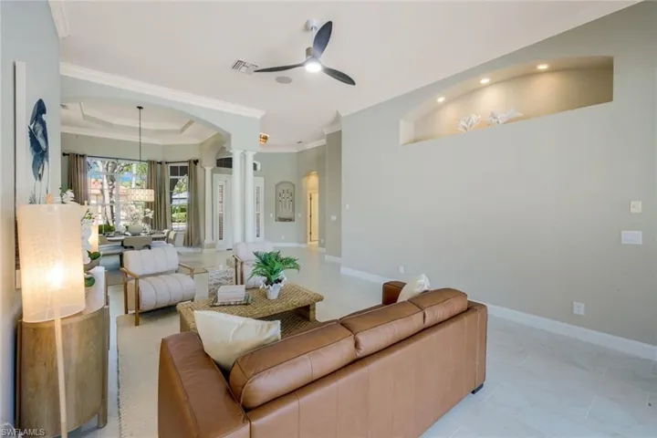 8810 Spinner Cove Ln, Naples, Florida 34120