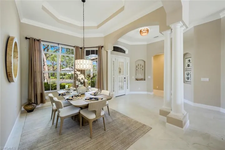 8810 Spinner Cove Ln, Naples, Florida 34120